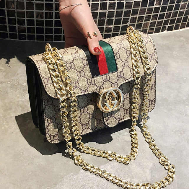 2019 new chain female bag European and American fashion wild ladies small bag portable casual bag shoulder bag messenger