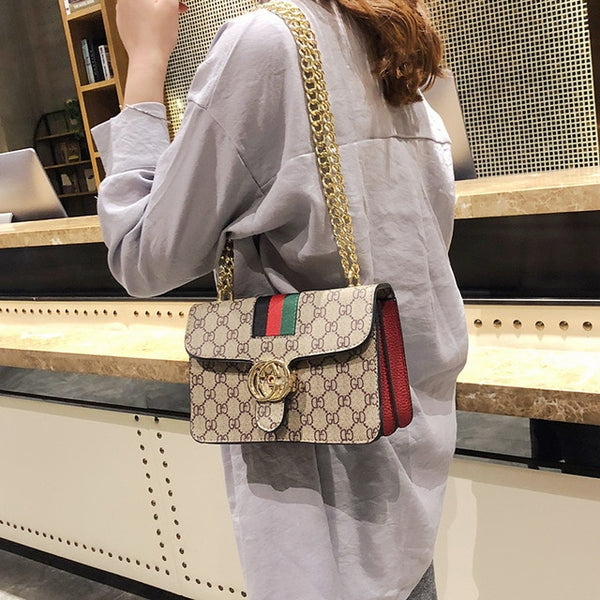 2019 new chain female bag European and American fashion wild ladies small bag portable casual bag shoulder bag messenger